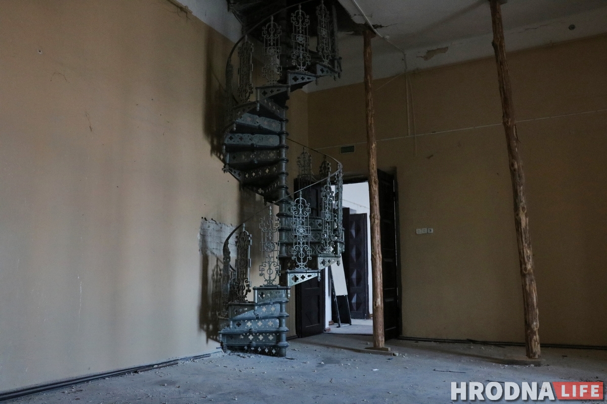 Прыбіральні ў каралеўскіх пакоях не будзе: польскіх спецыялістаў азнаёмілі з ходам рэканструкцыі Старога замка Прыбіральні ў каралеўскіх пакоях не будзе: польскіх спецыялістаў азнаёмілі з ходам рэканструкцыі Старога замка