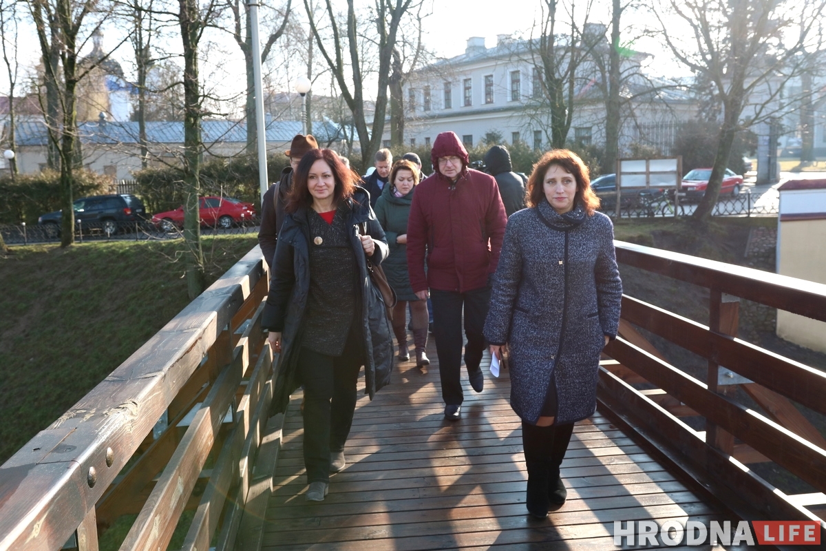 Прыбіральні ў каралеўскіх пакоях не будзе: польскіх спецыялістаў азнаёмілі з ходам рэканструкцыі Старога замка Прыбіральні ў каралеўскіх пакоях не будзе: польскіх спецыялістаў азнаёмілі з ходам рэканструкцыі Старога замка