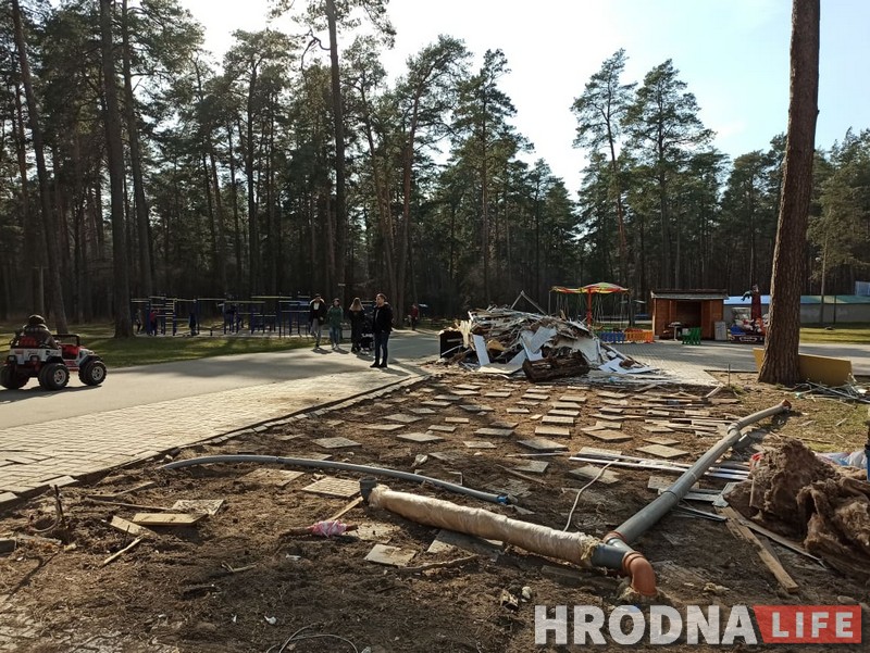 “Паляны” больш няма. Адзіную ў Пышках кавярню зруйнавалі “Паляны” больш няма. Адзіную ў Пышках кавярню зруйнавалі