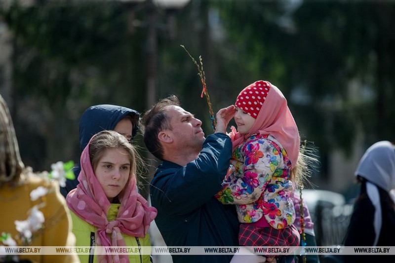Гродзенскія каталікі адзначылі Пасху, а праваслаўныя - Вербніцу (Фота) Гродзенскія каталікі адзначылі Пасху, а праваслаўныя - Вербніцу (Фота)