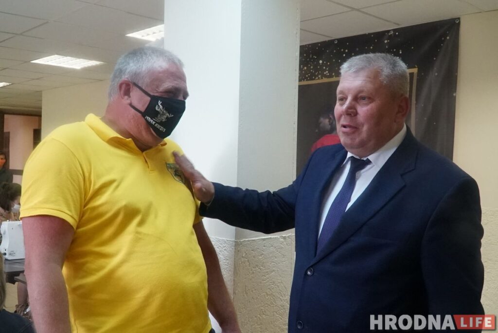 Активисту из Гродно угрожали, а потом завели на него административное дело Ежи Григенча и Мечислав Гой на открытии социальной мастерской детского хосписа. Фото из архива hrodna.life