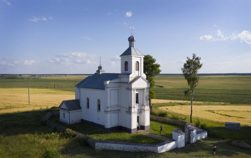 Горад Ларысы Геніюш, радзіма беларускіх немцаў і сядзіба, дзе гасцяваў Напалеон. 10 месцаў паміж Свіслаччу і Зэльвай – за 1 дзень