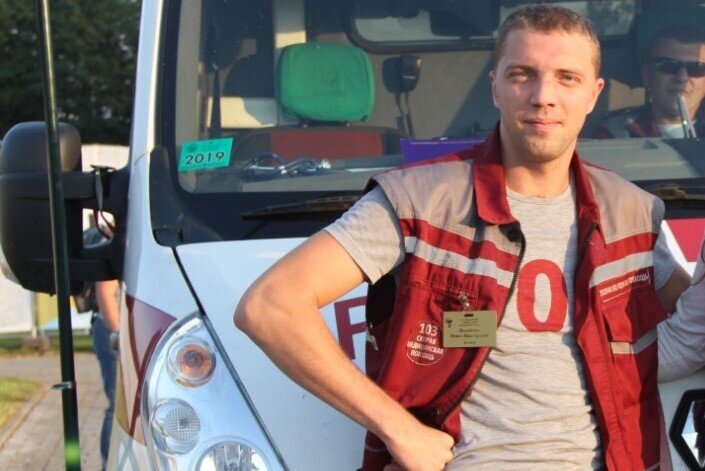 Фельчар з Ліды, звольнены пасля стрыму Ціханоўскага, працуе ў таксі: «Сказалі, пакуль ўсё не сціхне, назад не возьмуць» Фельчар з Ліды, звольнены пасля стрыму Ціханоўскага, працуе ў таксі: «Сказалі, пакуль ўсё не сціхне, назад не возьмуць»