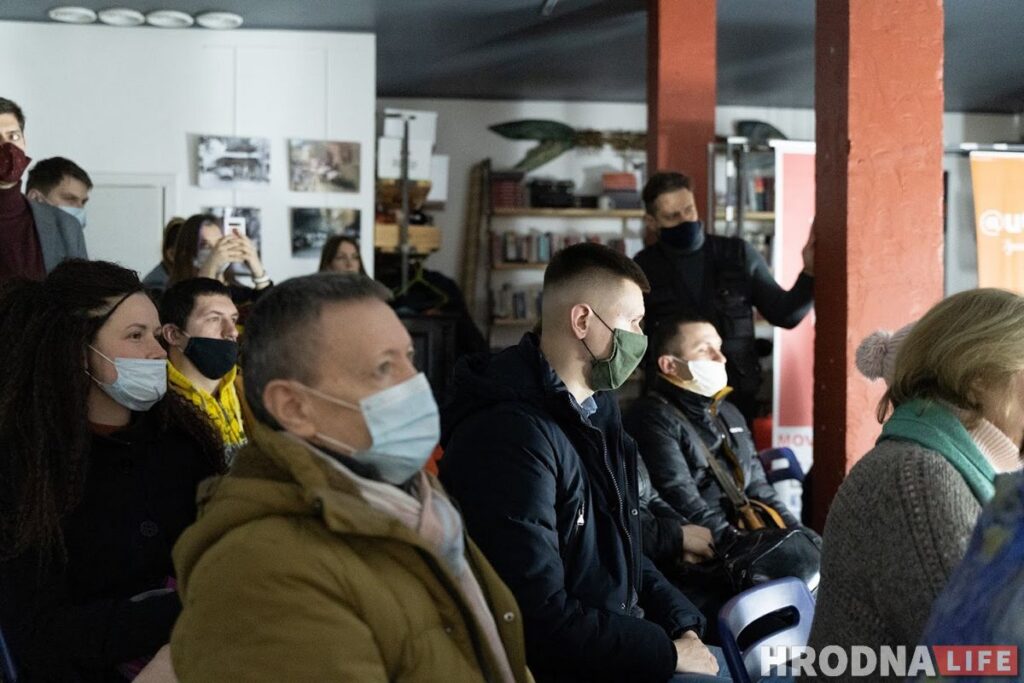 Драмтэатр забараніў юбілейную выставу танцораў. Вікторыя Бальцар прэзентавала яе ў Цэнтры гарадскога жыцця