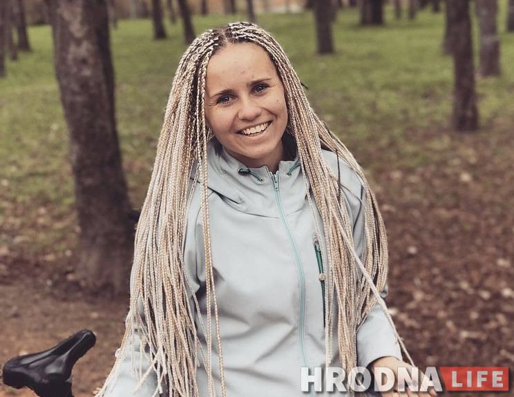 Ад страсення выратавалі афракасічкі, ад пераломаў - "сцілы". Гродзенцы распавялі, як любімае адзенне і фрызуры абаранілі іх ад траўмаў Ад страсення выратавалі афракасічкі, ад пераломаў - "сцілы". Гродзенцы распавялі, як любімае адзенне і фрызуры абаранілі іх ад траўмаў