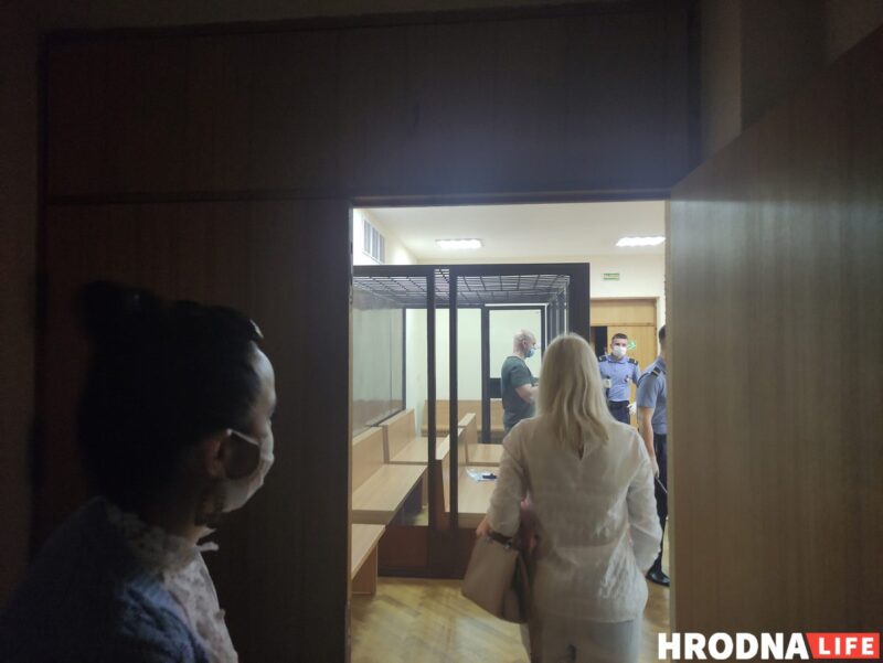 Ужо трое пацярпелых амапаўцаў у Гродне адмовіліся ад іску аб маральнай кампенсацыі Андрей Соколовский в суде 16 июня. Фото: Елена Ковальчук