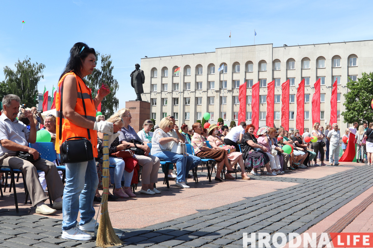 Концерт на Ленина и медведь в парке. Как прошел День Независимости в Гродно