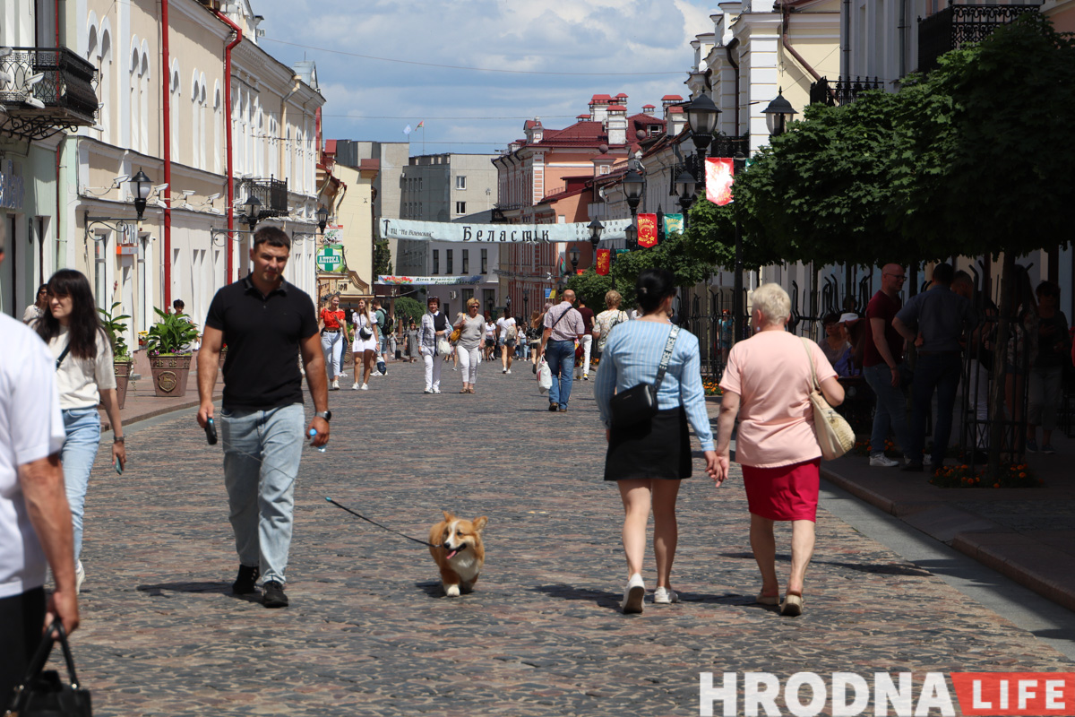 Концерт на Ленина и медведь в парке. Как прошел День Независимости в Гродно