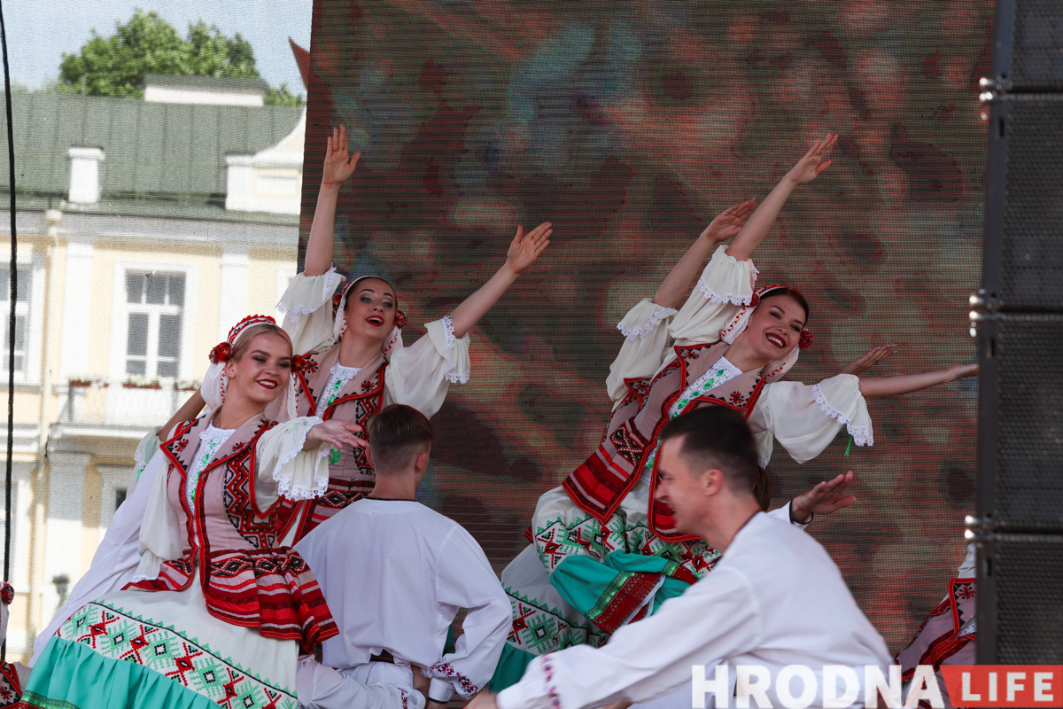 Концерт на Ленина и медведь в парке. Как прошел День Независимости в Гродно