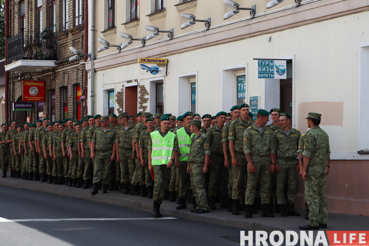 Концерт на Ленина и медведь в парке. Как прошел День Независимости в Гродно
