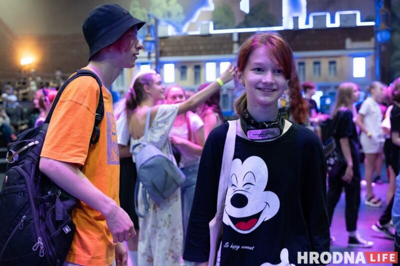 Косплей, K-pop и озвучка. Аниме-пати в Гродно собрало больше 200 любителей жанра