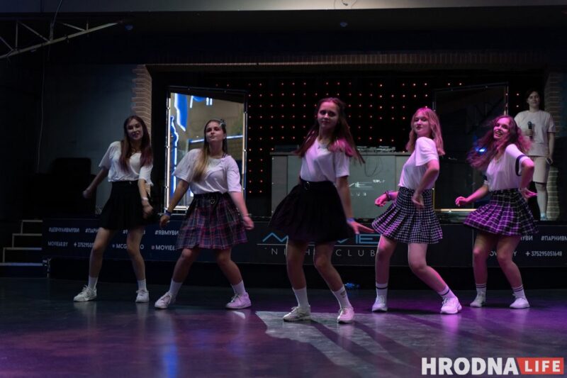 Косплей, K-pop и озвучка. Аниме-пати в Гродно собрало больше 200 любителей жанра