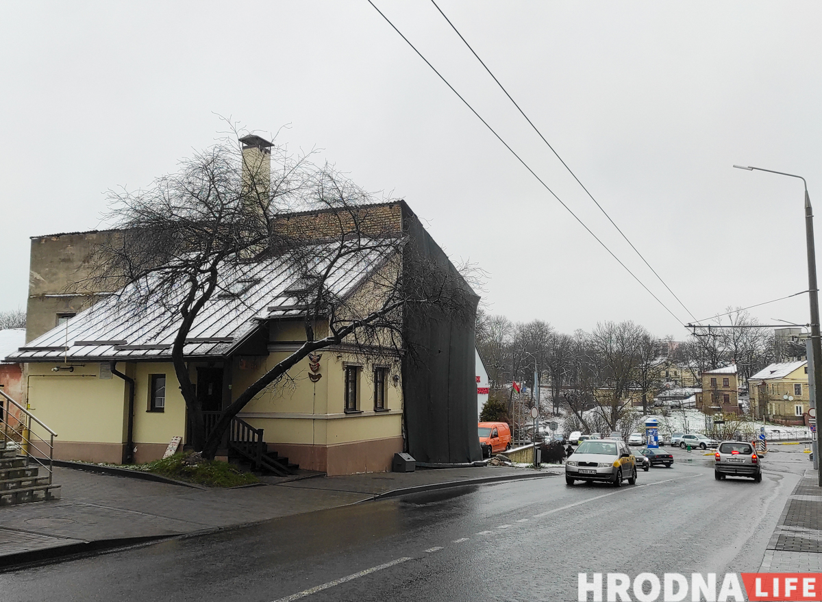 На месте парикмахерской “Антей” на Советской появится белорусскоязычный магазин подарков