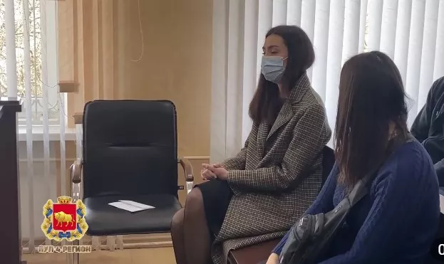 Суд над Сафіяй Сапегай у Гродне закрылі. Каля суда - міліцыянты ў форме і цывільным (абноўлена ) Суд над Сафіяй Сапегай у Гродне закрылі. Каля суда - міліцыянты ў форме і цывільным (абноўлена )