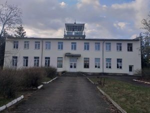 Пад Гродна хочуць прадаць будынак на найстарэйшым аэрадроме Беларусі Пад Гродна хочуць прадаць будынак на найстарэйшым аэрадроме Беларусі