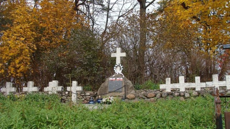У Стрыеўцы зруйнавалі помнік загінулым польскім жаўнерам. Гэта ўжо пяты выпадак у Гродзенскай вобласці
