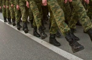 Беларуса выклікалі ў ваенную частку і абавязалі явіцца ў выпадку мабілізацыі Иллюстративное фото