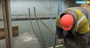 Новы мост бетануюць хутчэй, чым вырабляюць дэталі. Які план на бліжэйшыя месяцы новый мост ремонт