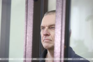 Журналісту Анджэю Пачобуту вынеслі прысуд - 8 гадоў калоніі Анджей Почобут в суде. Фото БелТА