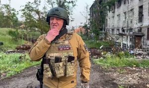 Уладзімір Каранік загаварыў па-кітайску: яго ўважліва слухала ігуана Ася Яўген Прыгожын