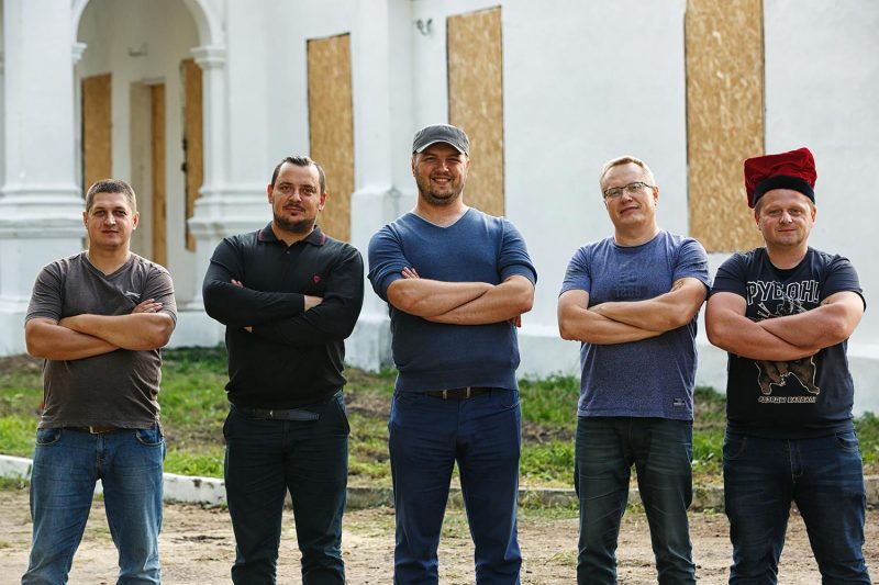 На 5 чалавек узбудзілі 8 крымінальных і 18 адміністратыўных спраў. Гісторыя аднаго фота з “Маёнтка Падароск” Каманда аднаўлення маёнтка ў Падароску