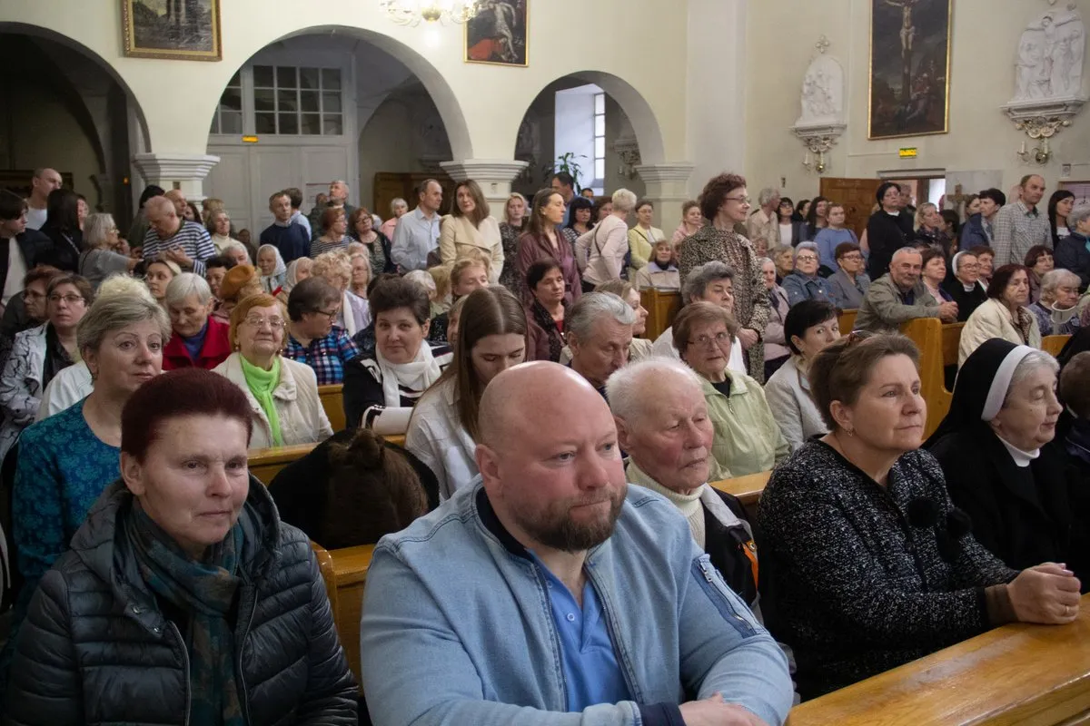 Асвячэнне новых алтароў пабрыгіцкага касцёла