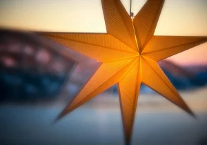 Адвэнт. Калядная зорка. Фота: Vidar Nordli-Mathisen, unsplash.com