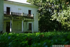 На продаж зноў выставілі Мураванку Храптовічаў - зараз за 84 рублі (абноўлена) Былая бібліятэка Храптовічаў у Шчорсах. Фота: з архіваў Hrodna.life.life