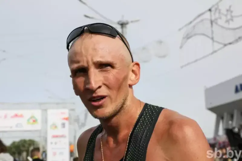 «Калі вы пазакрываеце я**льнікі». Гродзенскі амапавец і былы чэмпіён Беларусі абмацюкаў карыстальніка Threads Артем Логиш