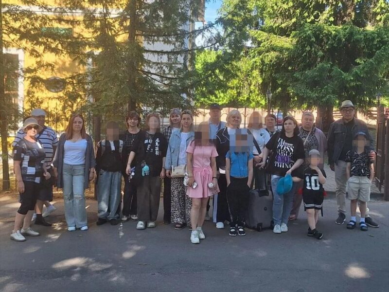Цёплая сустрэча з ігуменняй Гаўрыілай і адпачынак у санаторыі "Азёрны". Як сем'і расійскіх ваенных трапляюць на рэабілітацыю ў Гродна? Цёплая сустрэча з ігуменняй Гаўрыілай і адпачынак у санаторыі "Азёрны". Як сем'і расійскіх ваенных трапляюць на рэабілітацыю ў Гродна?