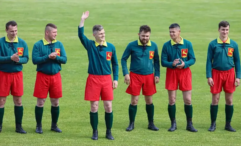 Гродзенцы хочуць выкупіць з аўкцыёну даваенны здымак футбольнай каманды WKS Grodno Гродзенцы хочуць выкупіць з аўкцыёну даваенны здымак футбольнай каманды WKS Grodno